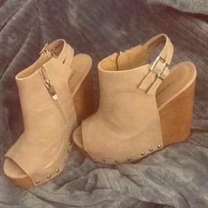 Chinese laundry wedges